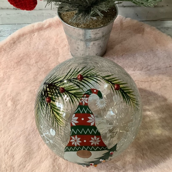 Holiday Christmas Gnome LED Lighted Crackled Glass Ball - Picture 6 of 7